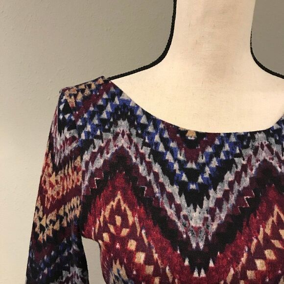 Long sleeve zigzag print sweater dress with belt - Picture 2 of 12